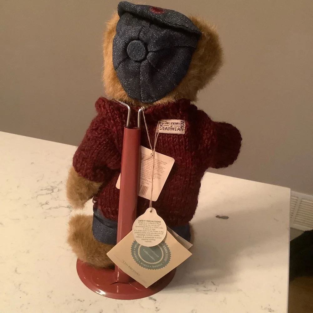 Boyds bears Leo Bruinski 10” denim pants cap , maroon sweater #65081 plush toy